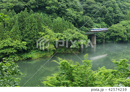 磐越西線「７月上旬の山間部風景」 42574239