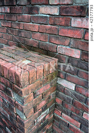 煉瓦造りの壁面 煉瓦造りの壁面 42577793