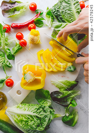 Process of making vegetarian salad 42579245