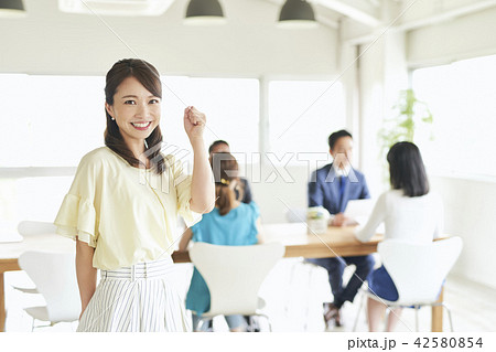 出会い　婚活 42580854