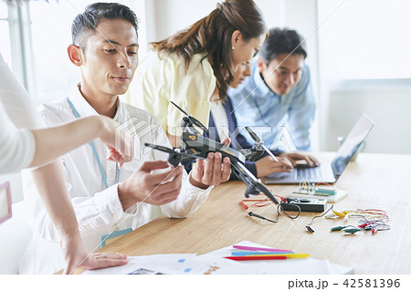 ビジネス　カジュアル 42581396