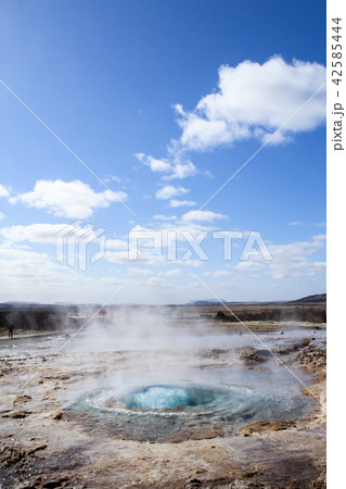 geysir eruption in Iceland geysir eruption in Iceland 42585444