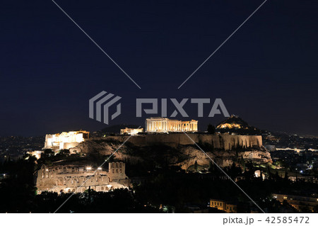 アテネ、アクロポリスの丘、夕景、夜景 アテネ、アクロポリスの丘、夕景、夜景 42585472