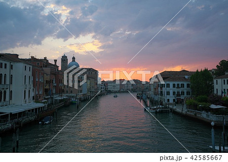 ベニス スカルツィ橋から見る日の出 ベニス スカルツィ橋から見る日の出 42585667