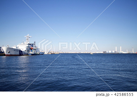 横浜の海 42586555
