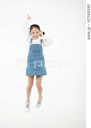 表情 小学生 子供 42589390