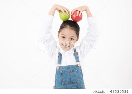 フルーツ 果物 小学生 42589531