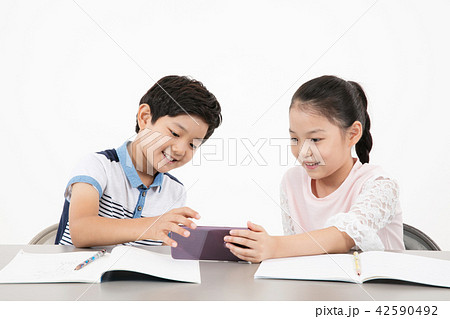 男 男性 男の子 42590492