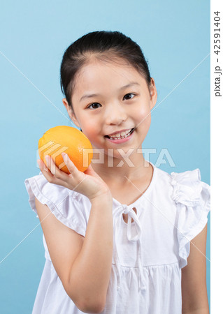 小学生 子供 フルーツ 42591404