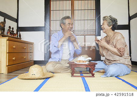 高齢者 老人 夫婦 42591518