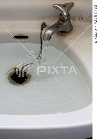 古い洗面所 蛇口 古い洗面所 蛇口 42597783