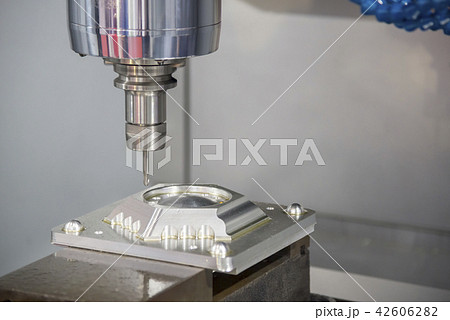 The CNC milling machine  42606282