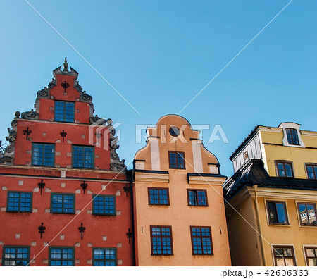 Buildings on Stortorget square in Gamla stan Buildings on Stortorget square in Gamla stan 42606363