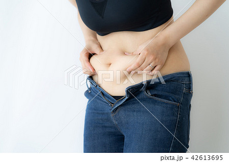 女性　体型 42613695