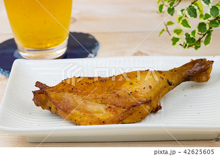 ローストチキン　レッグ　もも肉 42625605