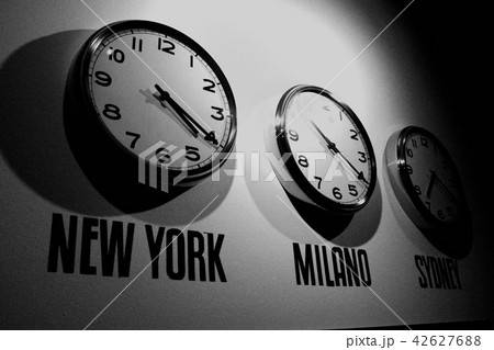 Clock on the wall Clock on the wall 42627688