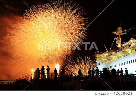 函館湾花火大会・摩周丸周辺 42629023