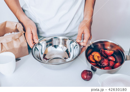 Young woman wearing white t-shirt  42630180