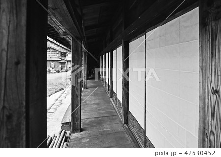 合掌造り家屋の廊下 42630452