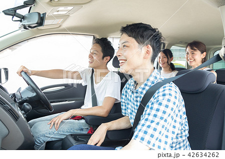 若者　ドライブ　旅行 42634262