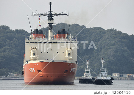 南極観測船 「砕氷艦しらせ」【夏】 横須賀港 42634416