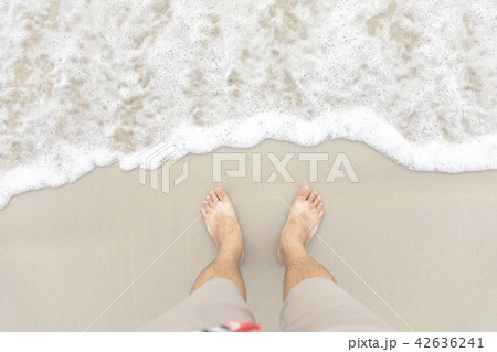 travel to the sea in holiday 42636241