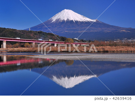 富士川と逆さ富士-6100 42639416