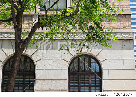 三休橋筋の綿業会館 42642677