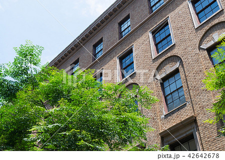 三休橋筋の綿業会館 42642678