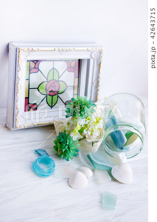 シーグラスとステンドグラス 42643715