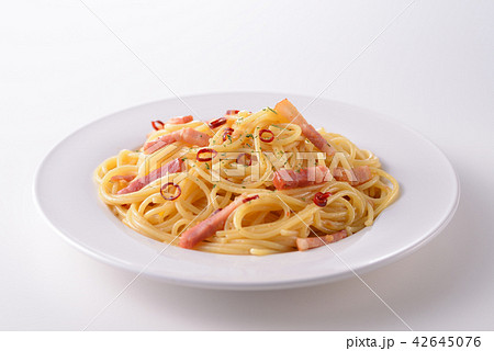 ぺペロンチーノ　パスタ　イタリア料理 42645076