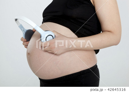 妊婦 妊娠 臨月 42645316
