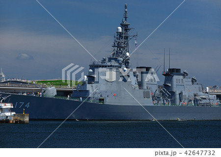 神奈川県横浜市　横浜港　護衛艦きりしま 42647732