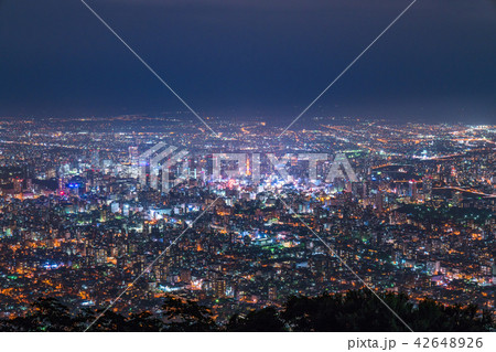 《北海道》札幌・中心街の夜景《藻岩山より》 42648926
