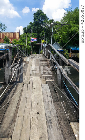 old wooden bridge 42656027