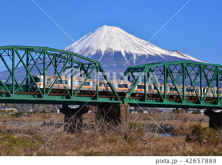 東海道線富士川橋と富士山-6670 東海道線富士川橋と富士山-6670 42657889