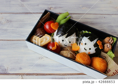 男の子と女の子のお弁当 42666653