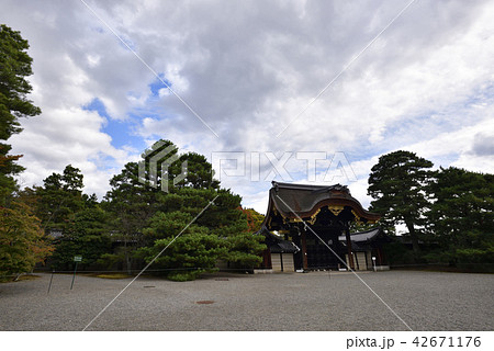 京都御所　建春門 42671176