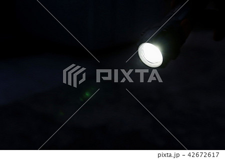 懐中電灯　照明 42672617
