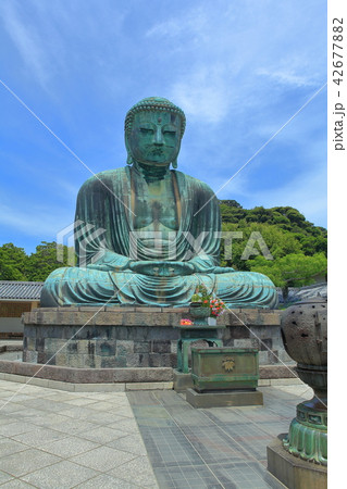 晴天下の鎌倉大仏殿 42677882