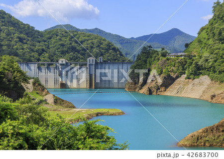 奥四万湖　奥四万ダム　四万川ダム 42683700