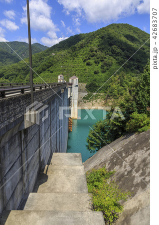 奥四万湖　奥四万ダム　四万川ダム 42683707
