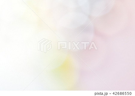ピンク系の玉ボケ　キラキラ　背景素材 42686550