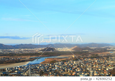 岐阜県　木曽川と御嶽山 42690252
