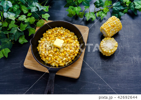 バターコーン 42692644