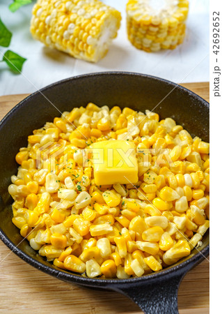 バターコーン 42692652