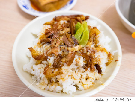 braised pork rice 42694358