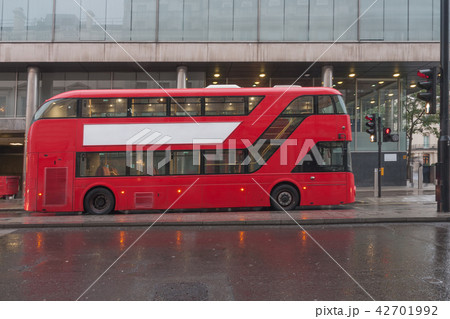 Red double decker bus on Pall Mall street Red double decker bus on Pall Mall street 42701992