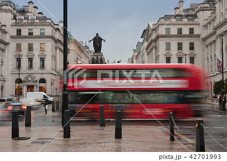 Public transport in Waterloo place in London 42701993