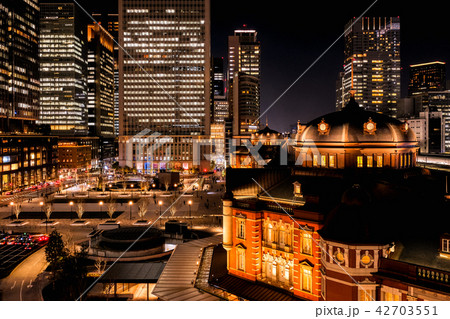 東京駅（夜景） 42703551